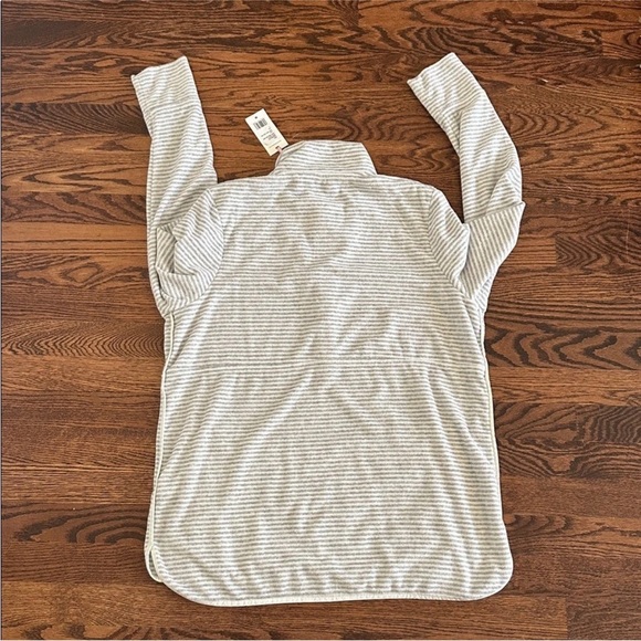 Vineyard Vines Terry Cloth Shep Shirt Striped Gray Pullover Snap Buttons Size M - Picture 14 of 15